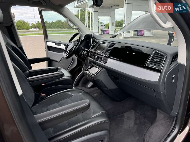 Минивэн Volkswagen Multivan 2016 в Ровно