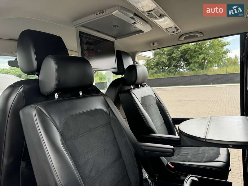 Минивэн Volkswagen Multivan 2016 в Ровно