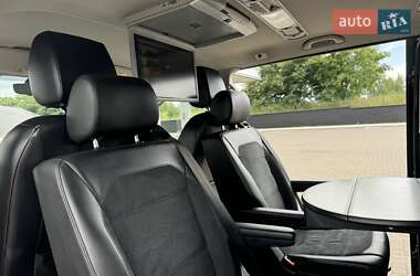 Минивэн Volkswagen Multivan 2016 в 