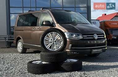 Минивэн Volkswagen Multivan 2016 в 
