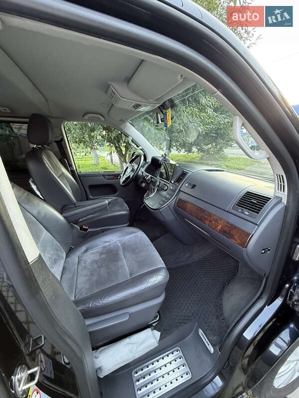 Минивэн Volkswagen Multivan 2015 в Броварах