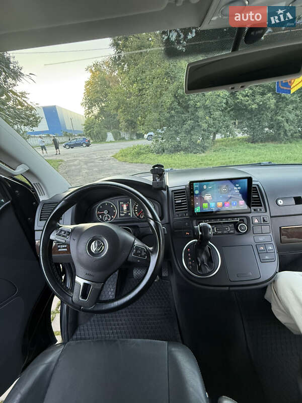 Минивэн Volkswagen Multivan 2015 в Броварах