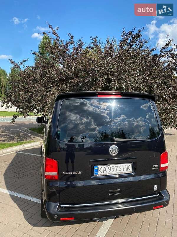 Минивэн Volkswagen Multivan 2011 в Киеве