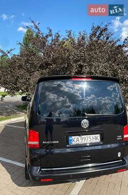 Минивэн Volkswagen Multivan 2011 в 