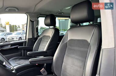 Минивэн Volkswagen Multivan 2018 в 