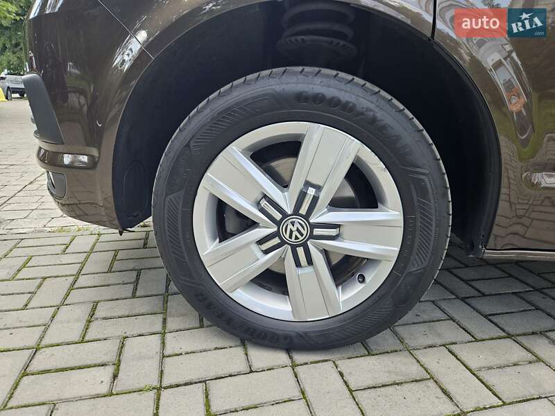 Минивэн Volkswagen Multivan 2019 в Киеве