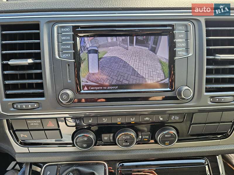 Минивэн Volkswagen Multivan 2019 в Киеве