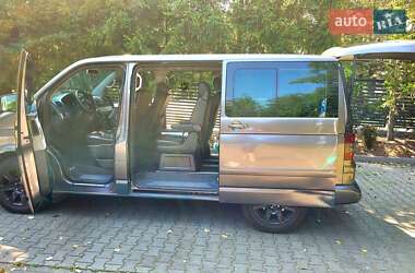 Минивэн Volkswagen Multivan 2006 в 