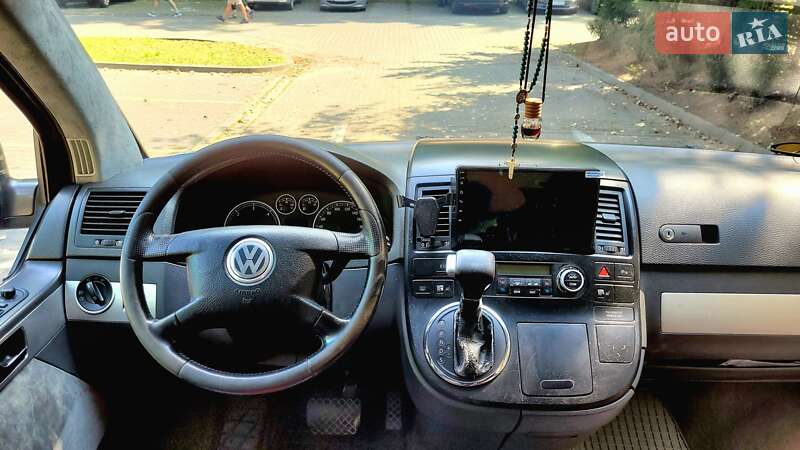 Минивэн Volkswagen Multivan 2006 в Киеве