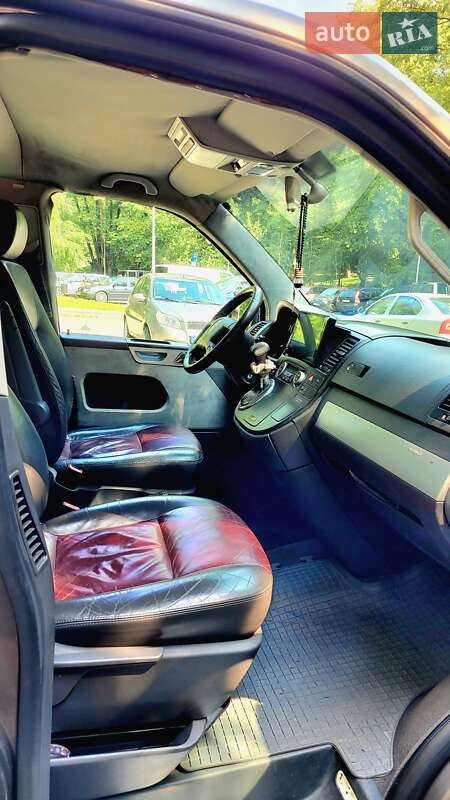 Минивэн Volkswagen Multivan 2006 в Киеве