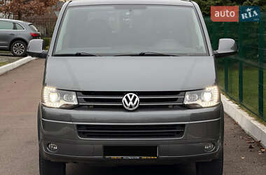 Минивэн Volkswagen Multivan 2011 в 