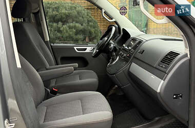 Минивэн Volkswagen Multivan 2011 в 