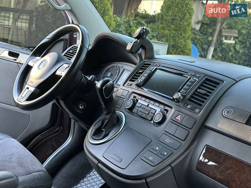 Минивэн Volkswagen Multivan 2015 в Одессе