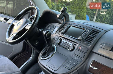 Минивэн Volkswagen Multivan 2015 в 