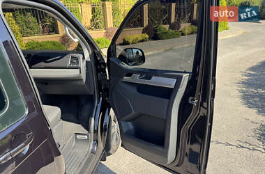 Минивэн Volkswagen Multivan 2016 в 