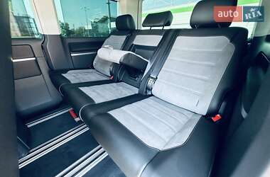Минивэн Volkswagen Multivan 2020 в 