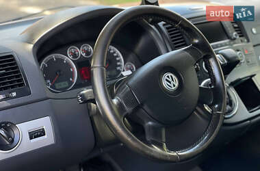 Минивэн Volkswagen Multivan 2009 в 