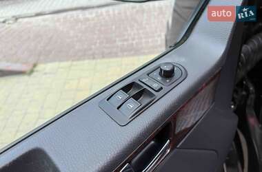 Минивэн Volkswagen Multivan 2014 в 