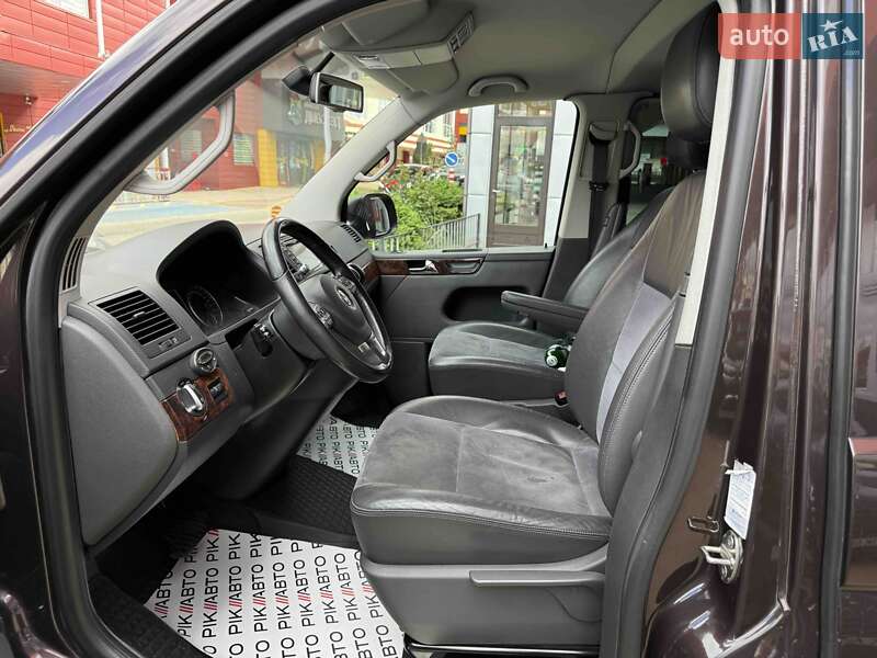 Минивэн Volkswagen Multivan 2014 в Львове