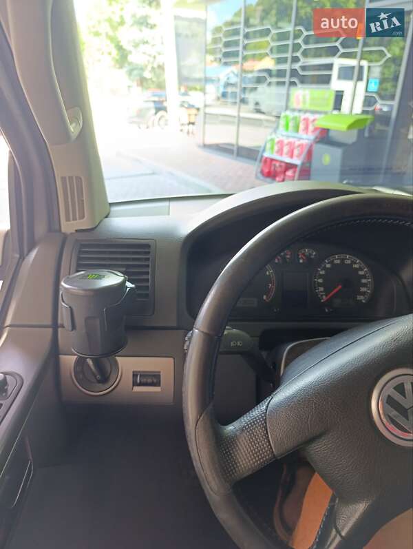 Минивэн Volkswagen Multivan 2006 в Ужгороде
