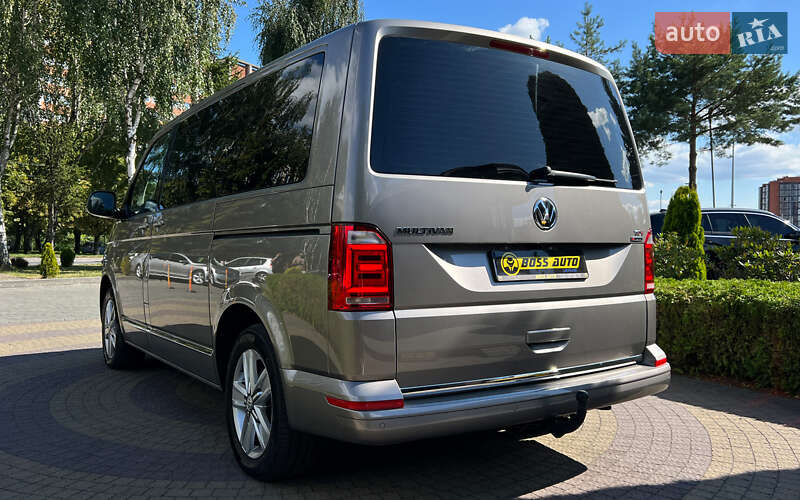 Минивэн Volkswagen Multivan 2017 в Львове