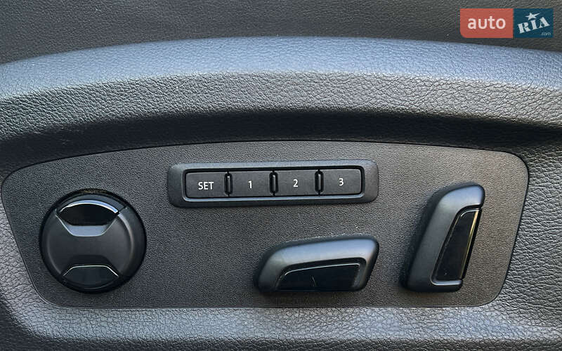 Минивэн Volkswagen Multivan 2017 в Львове