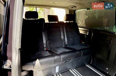 Минивэн Volkswagen Multivan 2016 в 