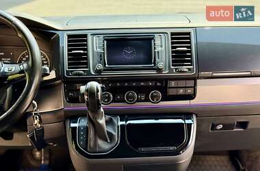 Минивэн Volkswagen Multivan 2016 в 