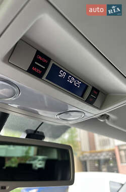 Минивэн Volkswagen Multivan 2013 в 