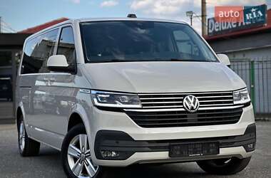 Минивэн Volkswagen Multivan 2020 в 