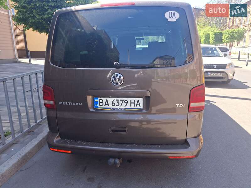 Минивэн Volkswagen Multivan 2012 в Днепре