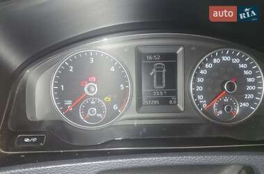 Минивэн Volkswagen Multivan 2012 в 