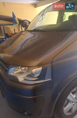 Минивэн Volkswagen Multivan 2012 в 