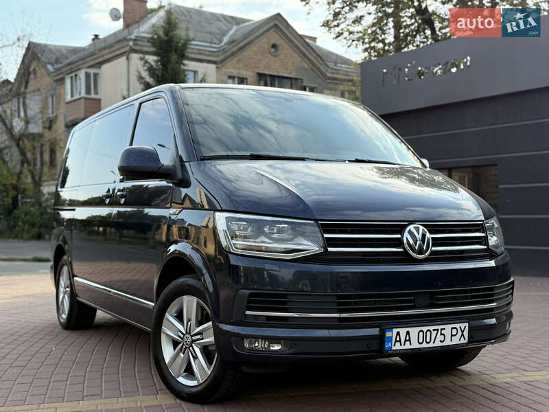 Минивэн Volkswagen Multivan 2018 в 