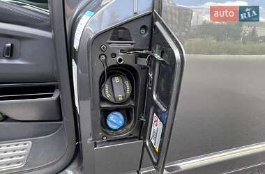 Минивэн Volkswagen Multivan 2018 в 
