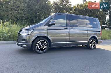 Минивэн Volkswagen Multivan 2018 в 