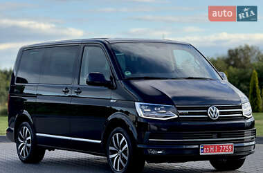 Мінівен Volkswagen Multivan 2016 в 