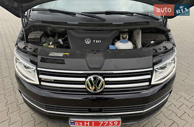 Мінівен Volkswagen Multivan 2016 в 