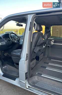 Минивэн Volkswagen Multivan 2012 в 