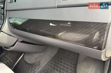 Минивэн Volkswagen Multivan 2012 в 