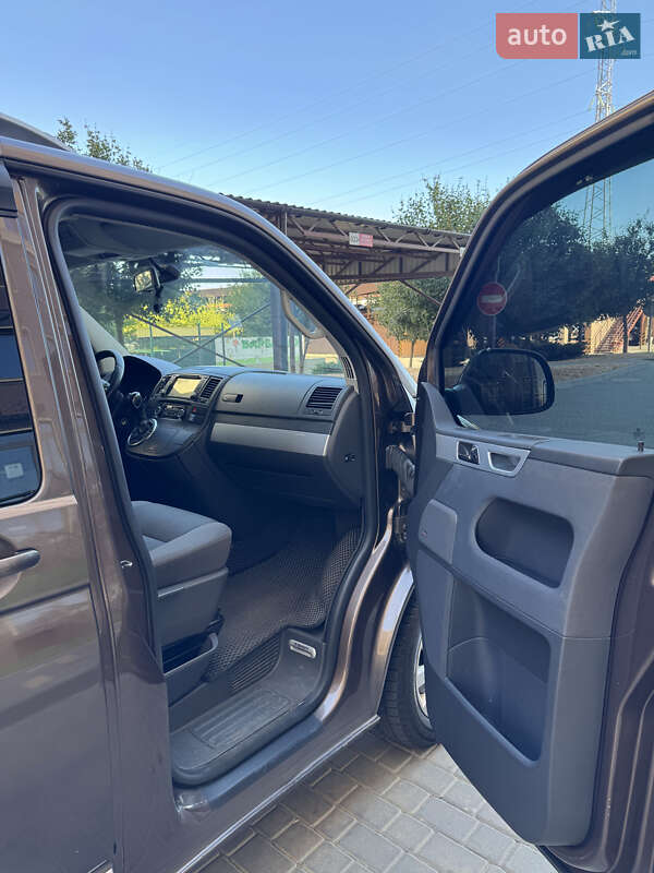Минивэн Volkswagen Multivan 2010 в Одессе фото 10 Минивэн Volkswagen Multivan 2010 в Одессе