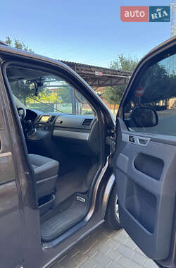 Минивэн Volkswagen Multivan 2010 в 