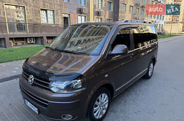 Минивэн Volkswagen Multivan 2010 в 