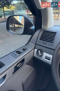 Минивэн Volkswagen Multivan 2010 в 