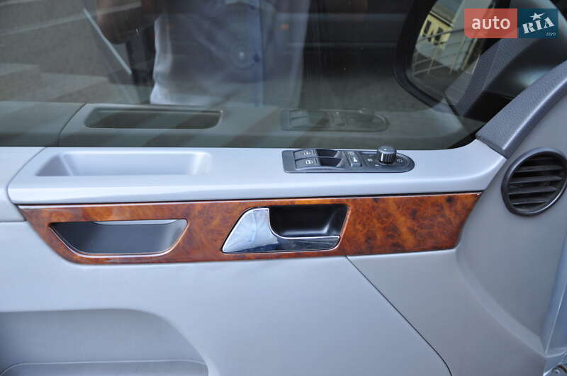 Мінівен Volkswagen Multivan 2006 в Одесі