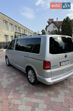Мінівен Volkswagen Multivan 2011 в 