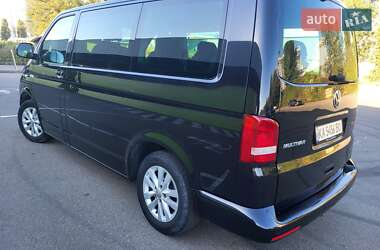 Мінівен Volkswagen Multivan 2015 в 