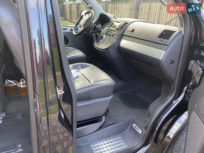 Минивэн Volkswagen Multivan 2015 в Владимире