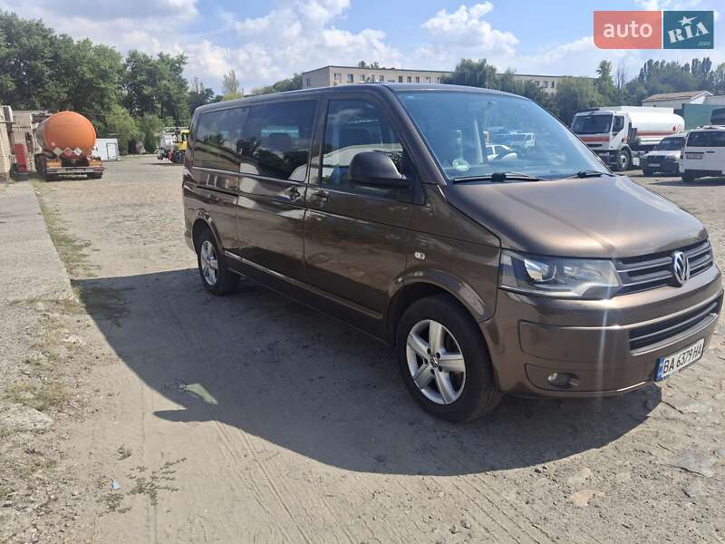Минивэн Volkswagen Multivan 2012 в Днепре