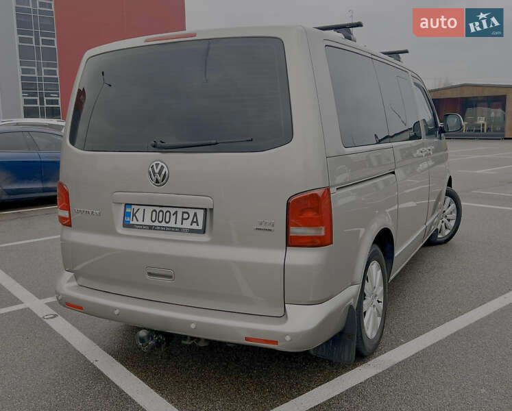 Минивэн Volkswagen Multivan 2011 в Киеве